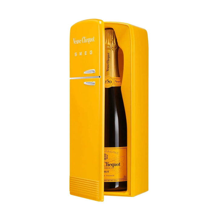 Veuve Clicquot Yellow Label Brut Fridge X SMEG 750mL